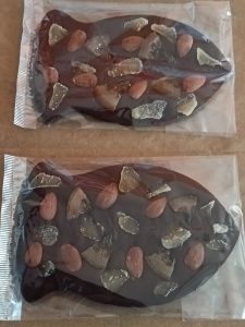 tablette-poisson-noir-aux-fruits-secs