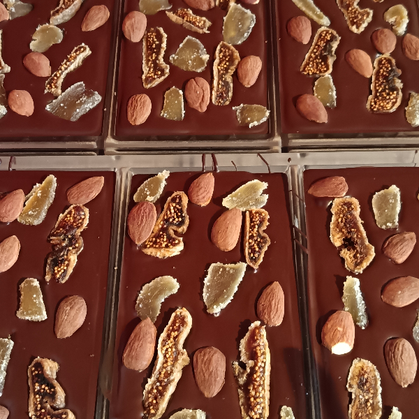 tablette-amande-figue-gingembre